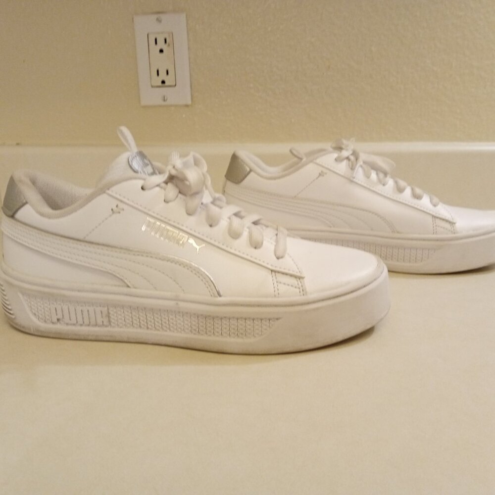 Puma Sneakers